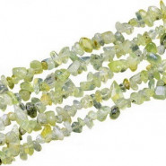 Chips stone beads ± 5x8mm Prehnite - Tranparent crystal off white